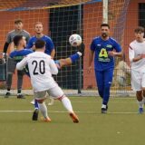 Hasan Bastürk (in Blau, r.) während eines Fußballspiels.