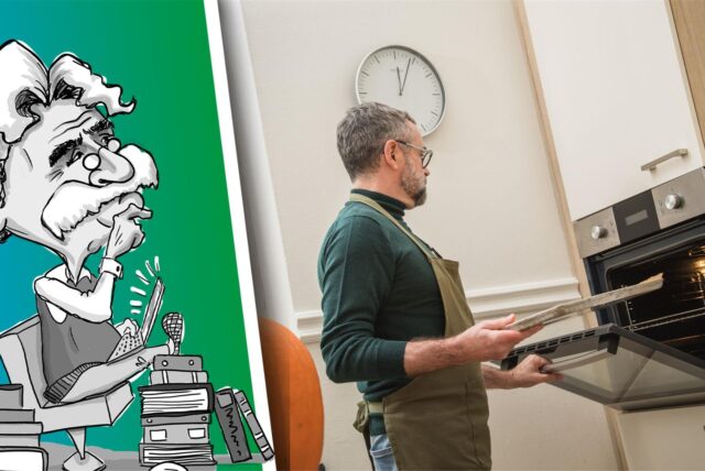Mann schiebt Backblech in den Backofen.