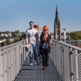 Eine Führung über den Skywalk vor der Kulisse von Hörde.