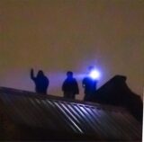 Die Umrisse der Jugendlichen auf einem einsturzgefährdeten Lost Place in Dortmund