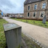 Der leere Sockel der „Schwebenden Tänzerin“ kurz nach dem Diebstahl