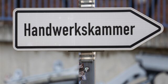 Geht es darum, einen geeigneten Fachbetrieb in der Nähe zu finden, kann die Handwerkskammer einen ersten Überblick geben.
