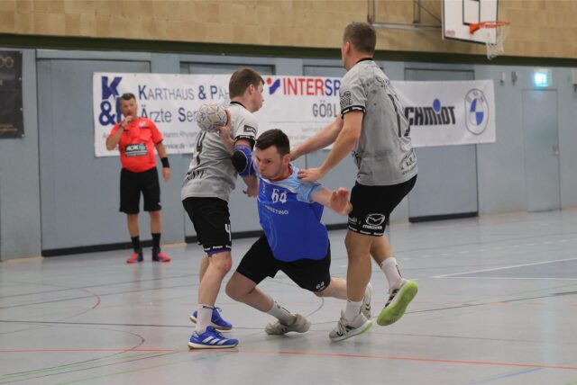 Jan Henning Behler wird gestoppt.