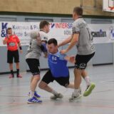 Jan Henning Behler wird gestoppt.