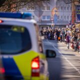 Die Polizei war beim Rosenmontagszug in Dortmund sehr präsent.