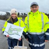 Arnold Reeker, Technischer Beigeordneter, und IGA-Projektleiterin Carolin Lüke im zukünftigen Landschaftspark auf der Viktoriahalde.