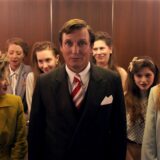 Bankmanager Alfred Herrhausen (Oliver Masucci) in einer Szene der Politthriller-Serie „Herrhausen – Herr des Geldes“ (ARD)
