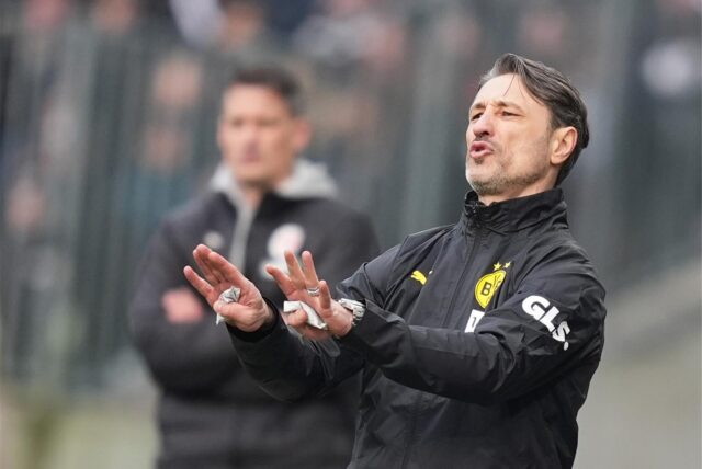 Niko Kovac gibt Anweisungen.