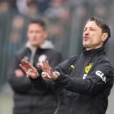 Niko Kovac gibt Anweisungen.