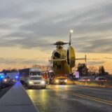 Rettungshubschrauber Christoph 8 landet auf der A1 bei Schwerte.