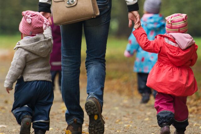 Im Umfeld einer Tagesmutter aus Selm (Symbolbild) wird gegen einen Mann wegen des Verdachts ermittelt, kinderpornografisches Material besessen und verbreitet zu haben.