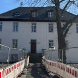 Den Weg zur Informationsveranstaltung der Stadt in der Burg Botzlar fanden nur fünf Eltern.