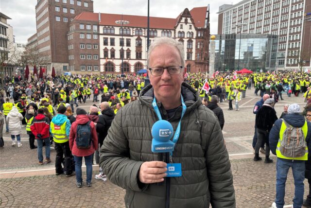 Der Friedensplatz wird heute wieder zum Schauplatz für eine Verdi-Streikkundgebung. RN-Reporter Oliver Volmerich berichtet von vor Ort.