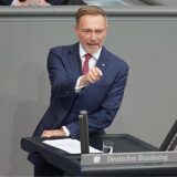 Friedrich Merz, Vorsitzender der CDU/CSU-Bundestagsfraktion, spricht in der 213. Plenarsitzung der 20. Legislaturperiode im Deutschen Bundestag.