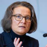 Die heimischen Politiker Ina Scharrenbach (CDU) und Oliver Kaczmarek (SPD) in einer Montage nebeneinandergestellt.