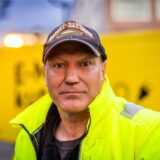 Auf dem Kopf trägt Fredi Fischer eine Kappe von Harley-Davidson. In seiner Freizeit fährt der Müllwerker gerne mit seinem Motorrad.