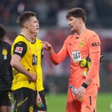Nico Schlotterbeck im Gespräch mit Gregor Kobel.