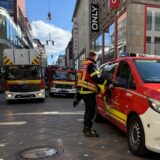Die Feuerwehr Dortmund steht bei einem Einsatz auf dem Westenhellweg.