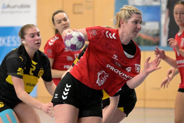Anna Lieneke will zum Wurf ansetzen.