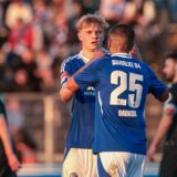 19.03.2025, Fussball, Saison 2024/2025, Internationales Testspiel, FC Schalke 04 – FC Groningen, v. l. Peter Remmert (FC Schalke 04), Aymen Barkok (FC Schalke 04) jubeln.