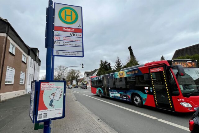 Bushaltestelle „Rehfuß“ an der Wilhelminenstraße in Unna-Königsborn.