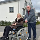 Gabriele und Gerd Höneise am Haus am Hellweg in Unna-Hemmerde.