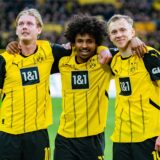 Maximilian Beier jubelt mit Karim Adeyemi und Julian Brandt.