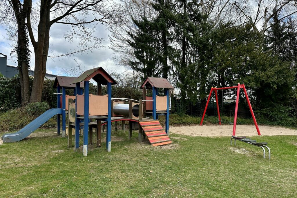 Der Spielplatz am Fliederweg in Geisecke.
