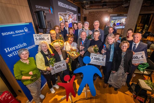 Geehrte und Juroren feierten gemeinsam bei der Auszeichnung „Dortmunder Engagement 2024“.