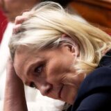 Ein Gericht hatte Le Pen befristet, aber mit sofortiger Wirkung von Wahlen ausgeschlossen.