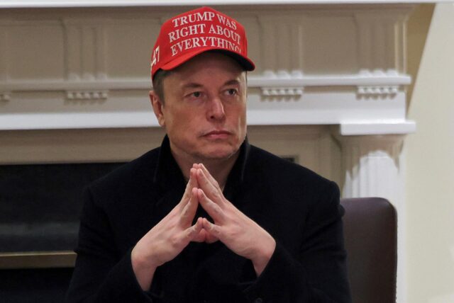 Elon Musk nimmt an einer Kabinettssitzung mit US-Präsident Trump im Weißen Haus teil.