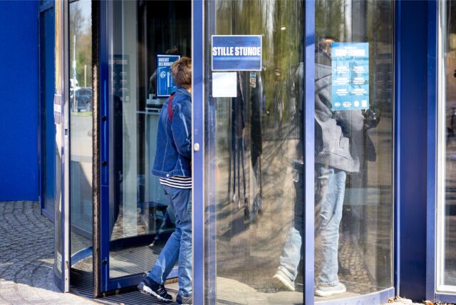 Stille Stunde im Schalker Fan-Shop, 2. April 2025