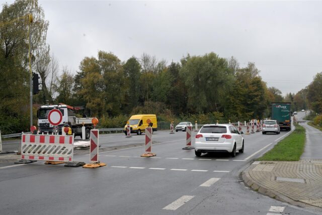 Autos an der B54 in Lünen