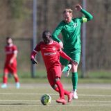 Ibrahime Ba und Philipp Schulze Twenhöven im Zweikampf.