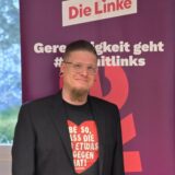 Oliver Schröder von den Linken in Bergkamen bei der Aufstellungsversammlung zur Kommunalwahl 2025 in den Räumlichkeiten der Volkshochschule in Bergkamen.