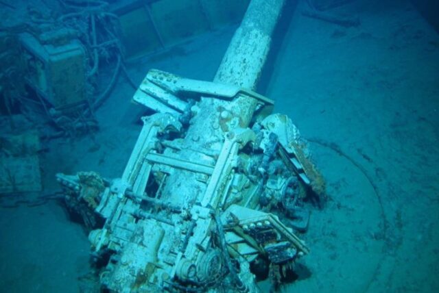 Ein Bordgeschütz des 2008 entdeckten Wracks der „Kormoran“. Den Untergang am 19. November 1941 erlebte der Unnaer Karl Schulte mit.