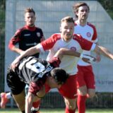 Zweikampf um den Ball.