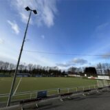 Noch im Vorjahr war die alte Flutlicht-Anlage auf der Haarstrang-Sportanlage mit einem Defekt ausgefallen.