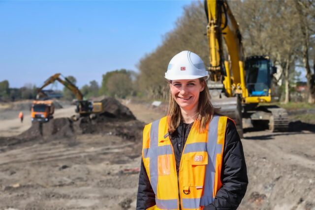 DB-Projektleiterin Maria Otte auf dem Baugelände für das ICE-Werk an der Westfaliastraße.