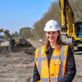 DB-Projektleiterin Maria Otte auf dem Baugelände für das ICE-Werk an der Westfaliastraße.