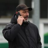 Recep Alkan telefoniert