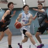 Jordan Most behauptet den Ball.