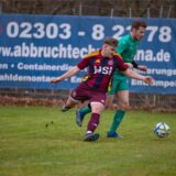 Zweikampf um den Ball.