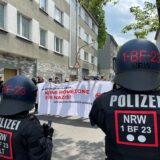 Protest gegen Neonazis bei einem Aufmarsch im Dortmunder Stadtteil Dorstfeld im Jahr 2021.