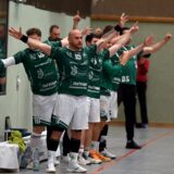 Hoch die Hände – Wochenende: Mit einem 24:22-Sieg setzte sich der SuS Oberaden am Freitagabend gegen den HC TuRa Bergkamen durch.