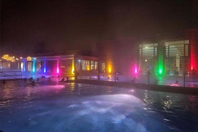 Das Solebad mit bunten LEDs