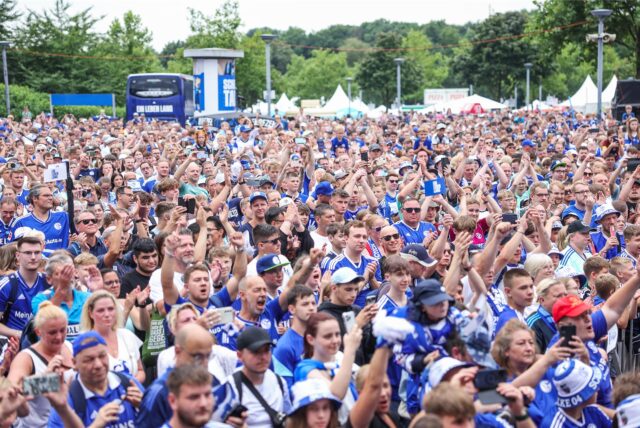 21.07.2024, Fussball, Schalke-Tag 2024, Tausende Fans des FC Schalke 04 besuchen den Schalke-Tach 2024.
