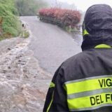Die Feuerwehren sind wegen der heftigen Regenfälle im Großeinsatz.
