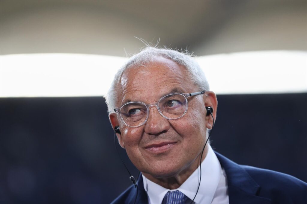 Fußball: Bundesliga - Relegation, Hamburger SV - Hertha BSC, Relegation, Rückspiele, Volksparkstadion. Felix Magath hält den Trainerwechsel bei seinem Ex-Club VfL Wolfsburg für die richtige Entscheidung. (zu dpa: «Trainerwechsel in Wolfsburg für Magath ein «logischer Schluss»») +++ dpa-Bildfunk +++