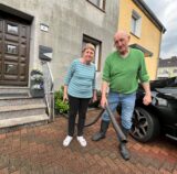 Horst und Irmtraud Bachmann wohnen auf der Kleiststraße in Bergkamen. Hier stehen sie vor ihrem Haus.